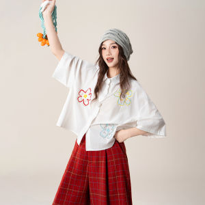 Japanese Campus Style Embroidered Floral Short Sleeve Shirt Slim Fit