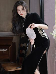 Vintage Velvet Black Slimming High-End Cheongsam