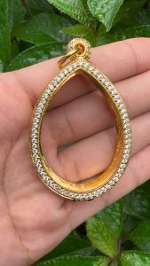 กรอบพระไข่กลางโชว์ห่วง ทรงหยดน้ำ ขนาด 4.1x2.8 - Y.1