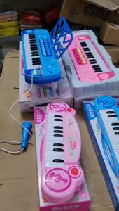 Đồ Chơi Đàn Piano Có Nhạc Và Micro Giúp Bé Học Hát Vui Vẻ