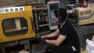 Bàn xoa nhựa đen cán gỗ  bàn xoa nhựa xanh  bàn chà nhám chuyên dùng cho thợ xây