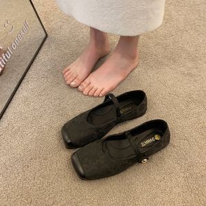 รองเท้าผ้าปักสไตล์เก่าของปักกิ่ง รองเท้าส้นแบน Mary Janes หัวเหลี่ยม รองเท้าผู้หญิง รองเท้าแฟชั่นแบบจีนใหม่ รองเท้าส้นแบนสไตล์เกาหลี