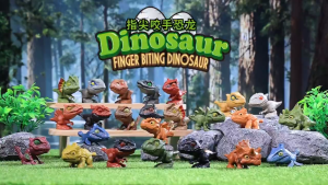 [Túi Mù] Khủng Long Cắn Ngón Tay Đồ Chơi Dinosaur Cạp Kẹp Tay Mô Hình Nhựa Hàm Có Lò Xo Trẻ Em