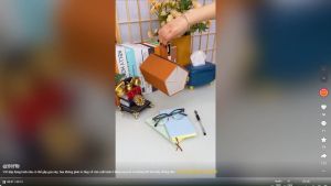 Hộp đựng kính mắt gấp gọn nhiều ngăn tiện lợi