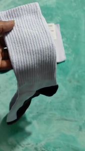 ถุงเท้านักเรียน ถุงเท้าทำงาน Socksy ข้อยาวฟรีไซส์ สีขาวเทา ผ้าหน้าดี หนุ่มขนาดฟรีไซส์ มีสินค้าพร้อมส่ง