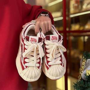 2025 New Snake Year Red Zodiac Sport Leisure Shoes Soluble Shoes Thick Bottom Versatile Womens Shoes Shell Shoes Casual Fashion
