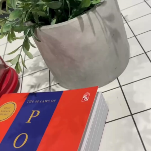 The 48 Laws Of Power Edisi Bahasa Melayu by Robert Greene