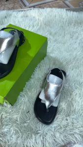 Dép sandal nữ xỏ ngón girl phố đế bệt quai chéo hottrend 2025 giày quai hậu nữ có khuy cài đi chơi sang chảnh