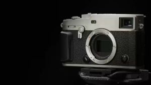 FUJIFILM XF 33mm f/1.4 R LM WR Lens - FU3314R For Fujifilm XT3 / XT4 / XT20 / XT30 / XT30 II / XT200 / XT100 / XA7