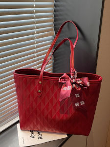 Large Capacity Commuter Tote Bag Fashionable Red Wedding Bridesmaid Gift Bag Double Strap Zipper Closure PU Leather Hobo Bag