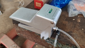 Pneumatic Foot Pedal Valve Control 4F210-08