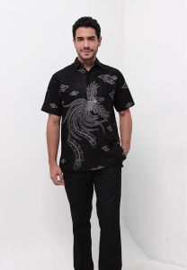Rianty Batik Premium Pria Kemeja Pendek Furing Hitam Hem Prada Allerga
