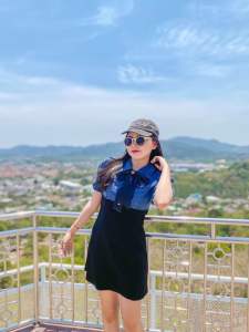 ชุดเดรสกระโปรงยีนส์ตัวยาว ตัดเเต่งผ้ายีนส์ เข้ากันสุดๆ (S-5XL)