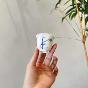 Fuyao Chinese Style Hand-Painted Blue And White Porcelain Tea Cup Thin-Walled Ceramic Tea Set Owner Cup Traditional Art Craft