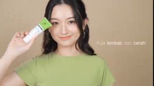 Azarine Oil Free Brightening Daily Moisturizer 40g | Pelembab Muka Berjerawat