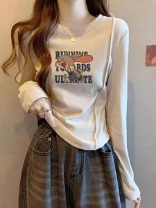 เสื้อยืดคอกลมแขนยาวทรงเข้ารูปสำหรับผู้หญิง ฤดูใบไม้ร่วง/ฤดูหนาว เสื้อชั้นในแบบหนา ทรงเข้ารูป เสื้อชั้นในทรงเข้ารูป เสื้อผ้าทำงานสไตล์เกาหลี