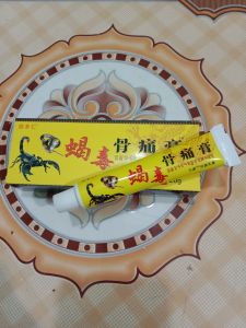 Kem xoa bóp hỗ trợ đau xương khớp mỏi cổ vai gáy Ngũ Độc Tây Tạng