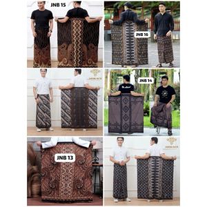 SARUNG BATIK GUS IQDAM TERVIRAL MOTIF KEKINIAN