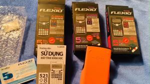 Máy tính cầm tay khoa học Flexio Thiên Long Fx680VN 521+8 chức năng- Được mang vào phòng thi