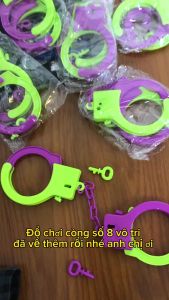 Đồ Chơi Còng Tay Vô Chi Cho Bé