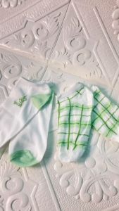 MGKS109 Kaos Kaki Wanita Pendek Semata Kaki Kaos Kaki Putih Hijau Ankle Shock Kaos Kaki Motif Garis Alpukat