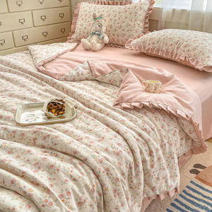 The Double-layer Gauze Summer Quilt With Cartoon Printed Quilt Core Is Suitable for Bedrooms Apartments Single/Double
