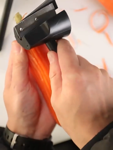 Marino ที่ปอกเปลือกแตงกวา แครอท เครื่องขูดแครอท แบบเกลียว สำหรับตกแต่งจาน No.Y2292