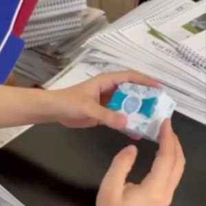 Combo 20 hộp quà tặng vuông nhỏ màu xanh da trời nắp gài nơ xanh đậm