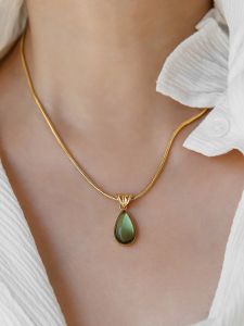 KUZH | Vintage Durable Uncommon Design Green-Blue Pendant Necklace