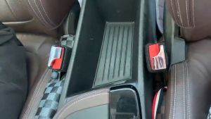 สำหรับโตโยต้า YF LF NF EF DN8 อุปกรณ์เสริมเข็มขัดนิรภัยรถยนต์เข็มขัดนิรภัยปกรถหัวเข็มขัดคลิปเข็มขัดนิรภัยคลิปปลูก