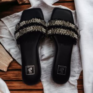Sandal Teplek Mutiara Wanita kekinian