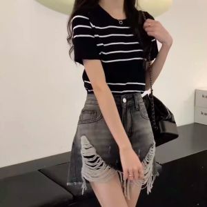 เสื้อยืดคอกลม แขนสั้น ผ้านิ่มใส่สบาย 98041#