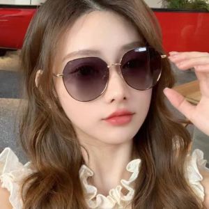 ชุดกรอบเครื่องสำอาง สำหรับสุภาพสตรี ขนาดกรอบ 16cm x 12cm x 6cm สำหรับการท่องเที่ยว แว่นกันแดดสำหรับการกระจายแดด