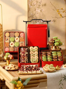 YOTIME | Hộp Quà Bánh Cookie và Kẹo Cao Cấp