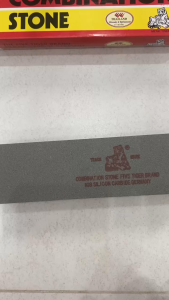 Đá mài dao kéo cực bén