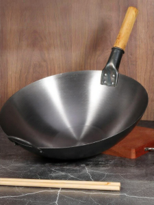 TONGGUMO | Durable Lightweight Cast Iron Wok with Handle Coating