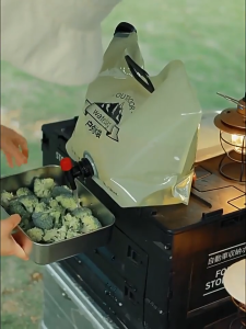 Bình Đựng Nước MOUNTAINS Gấp Gọn 8L Có Vòi Du Lịch Cắm Trại