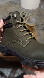 Sepatu Boots Casual Pria Dichinardi: Pilihan Terbaik untuk Aktivitas Outdoor