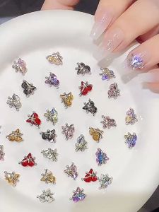 Crystal Crooked Heart Nail Art Diamond Jewelry / Silver Nail Diamond Jewelry / Alloy crystal heart shaped 美甲歪心钻饰品 水晶西太后