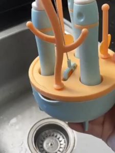 แปรงขวด 8 ชิ้น ชุดแปรงทําความสะอาด มาพร้อมกับฐาน แปรงล้างขวดนม มัลติฟังก์ชั่น แปรงยางนุ่ม ด้ามจับยาว สําหรับล้างขวดน้ํา ขวดนมเด็กทารก