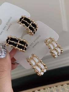 French Vintage Woven Chain Earrings Womens Fashion Jewelry Black White Alloy Plated Silver Gold Style Fresh Outspring
