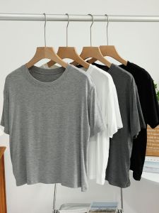 เสื้อยืดแขนสั้นเอวสูงสไตล์โมดอลสำหรับผู้หญิงในช่วงฤดูร้อน ออกกำลังกาย โยคะ รันニング ฟิตเนส เสื้อผ้าเต้นรำ คอตั้ง สไตล์เรียบง่าย