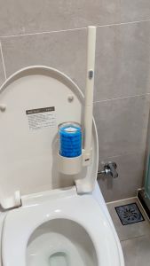 Bộ cọ vệ sinh toilet đa năng cọ toilet xoay 360 độ diệt vi khuẩn nhà tắm có kèm 6 đầu cọ tiện lợi - Happy Life 4U