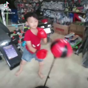BỘ ĐỒ CHƠI THỂ THAO ĐẤM BỐC BOXING CHO TRẺ EM (có găng tay bơm tay)