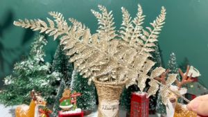 6 Pcs Christmas Leaves Glitter Artificial Flower Bouquet Leaves 18.5" Flashing Gold Pine Stems Leaf Xmas Tree Leaves DIY Hanging Ornament Gifts For Wedding Christmas Decoration Home Decor