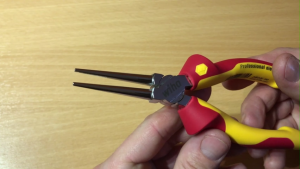 Kìm Uốn Dây Mũi Tròn 160mm Cách Điện 1000 Volt WIHA 26735 [Chính hãng Đức/ Germany]