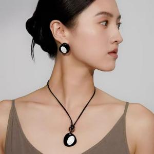 New Chinese Style Metal Texture Black Enamel Leather Rope Necklace Long Chain Earring Set Jewelry Accessories for Women