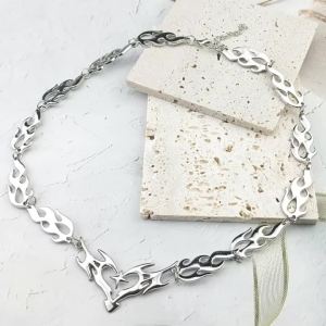 Dây Chuyền Hạt Đen Phong Cách Gothic Dành Cho Nữ Mặt Dây Chuyền Hình Thánh Giá Dơi Trái Tim Cổ Điển Phong Cách Punk Tối Màu Y2K Grunge Chuỗi Bạc Trang Sức Thẩm Mỹ.