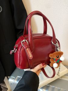 กระเป๋าสะพายข้างทรงสี่เหลี่ยมผืนผ้า PU สำหรับผู้หญิง กระเป๋าถือแบบลำลอง กระเป๋าสะพายข้าง กระเป๋าใต้วงแขน กระเป๋าสุดเทรนด์สำหรับวัยรุ่น