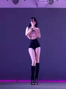 แฟชั่นแจ๊สแดนซ์ฟิตเนสเอวสูงกระชับสัดส่วนกริช Bottes กางเกงขาสั้นสําหรับผู้หญิงวัสดุโพลีเอสเตอร์การแสดงบนเวทีเครื่องแต่งกาย